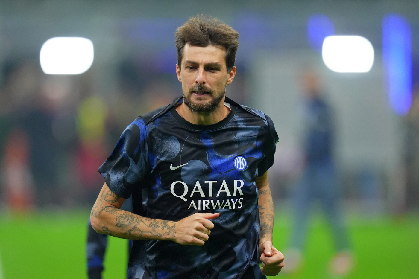 Il difensore dell'Inter Francesco Acerbi in campo contro il Napoli in Serie A a San Siro