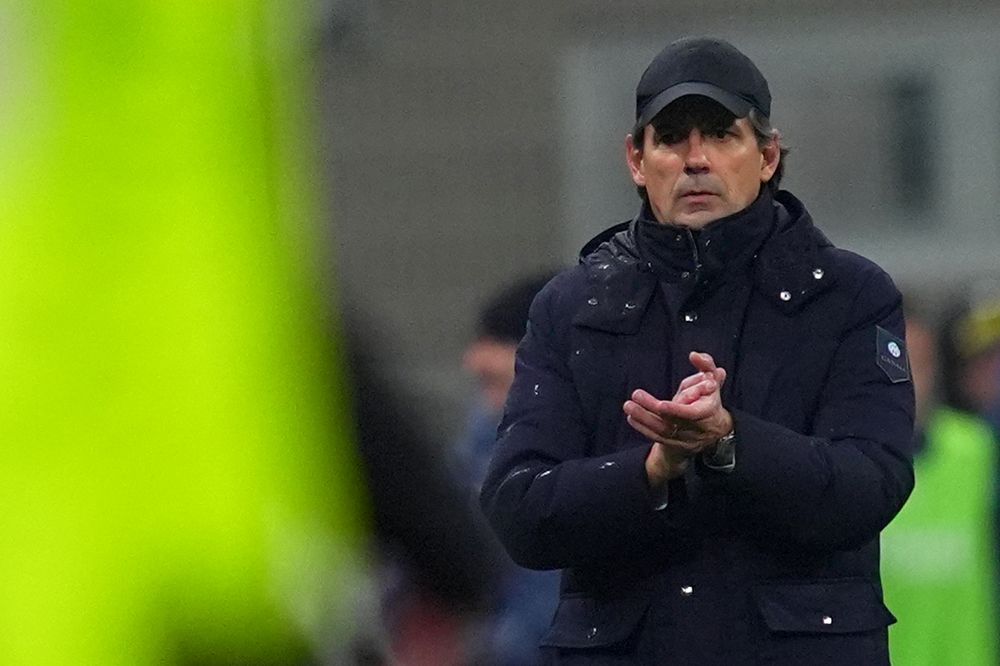 L'allenatore dell'Inter Simone Inzaghi a bordo panchina a San Siro per la sfida di Coppa Italia contro l'Udinese