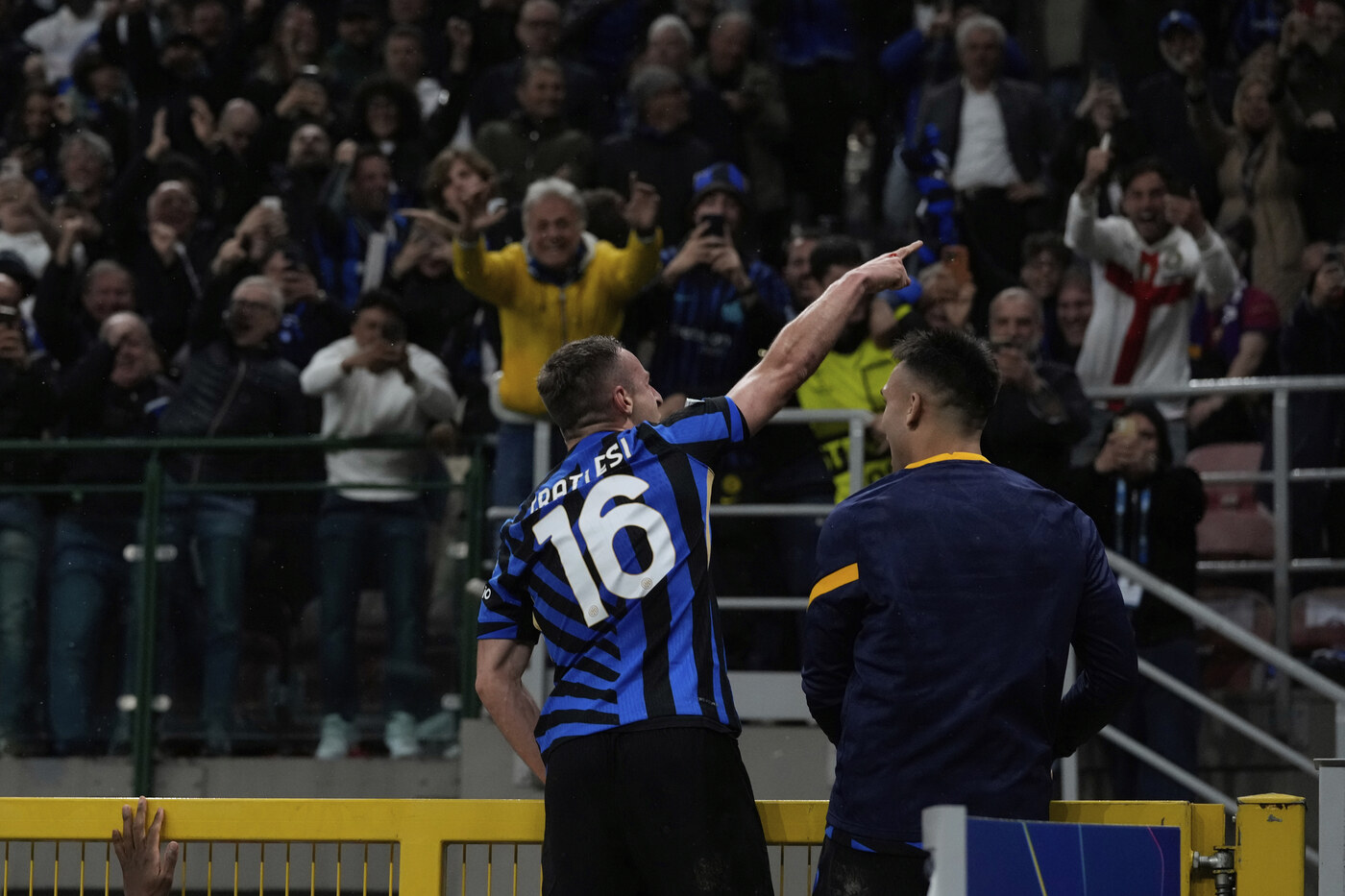 nerazzurrisiamonoi-qui-appiano-frattesi-e-lautaro-giovedi-in-gruppo