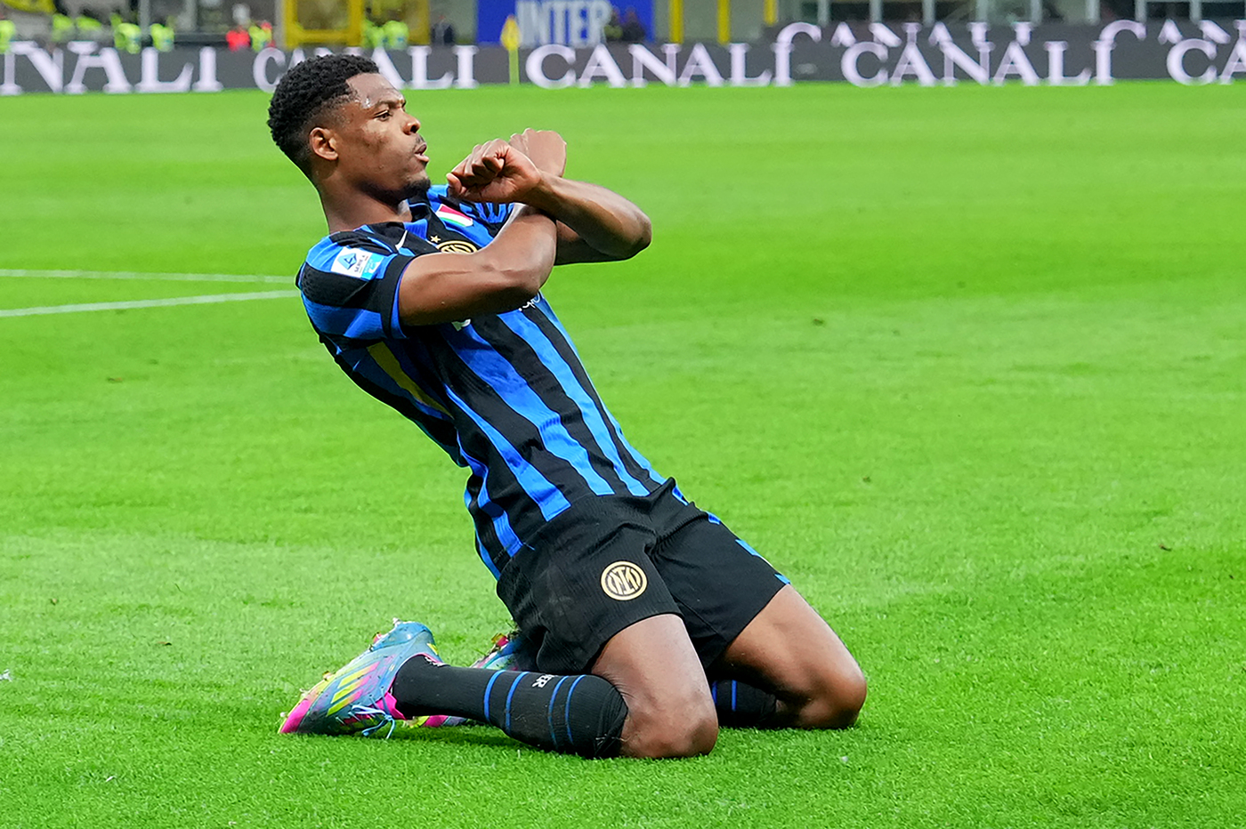 Denzel Dumfries Inter