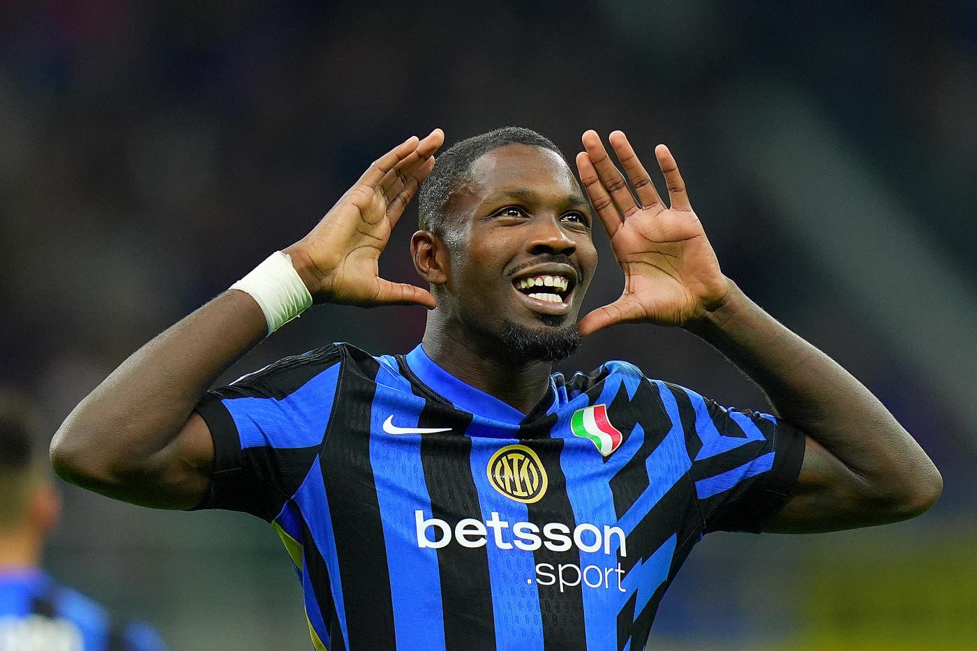 Marcus Thuram esulta dopo la tripletta messa a segno contro il Torino nella stagione 2024-2025 Nerazzurrisiamonoi.it