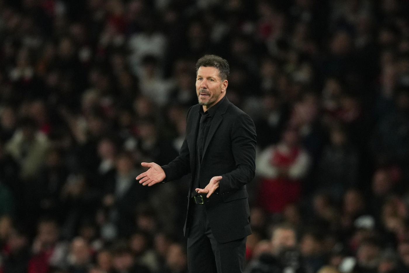 Il tecnico dell'Atletico Madrid Diego Simeone a bordo campo durante una gara di Champions League Nerazzurrisiamonoi.it