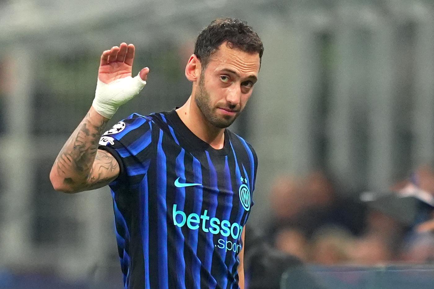 Hakan Calhanoglu I Inter