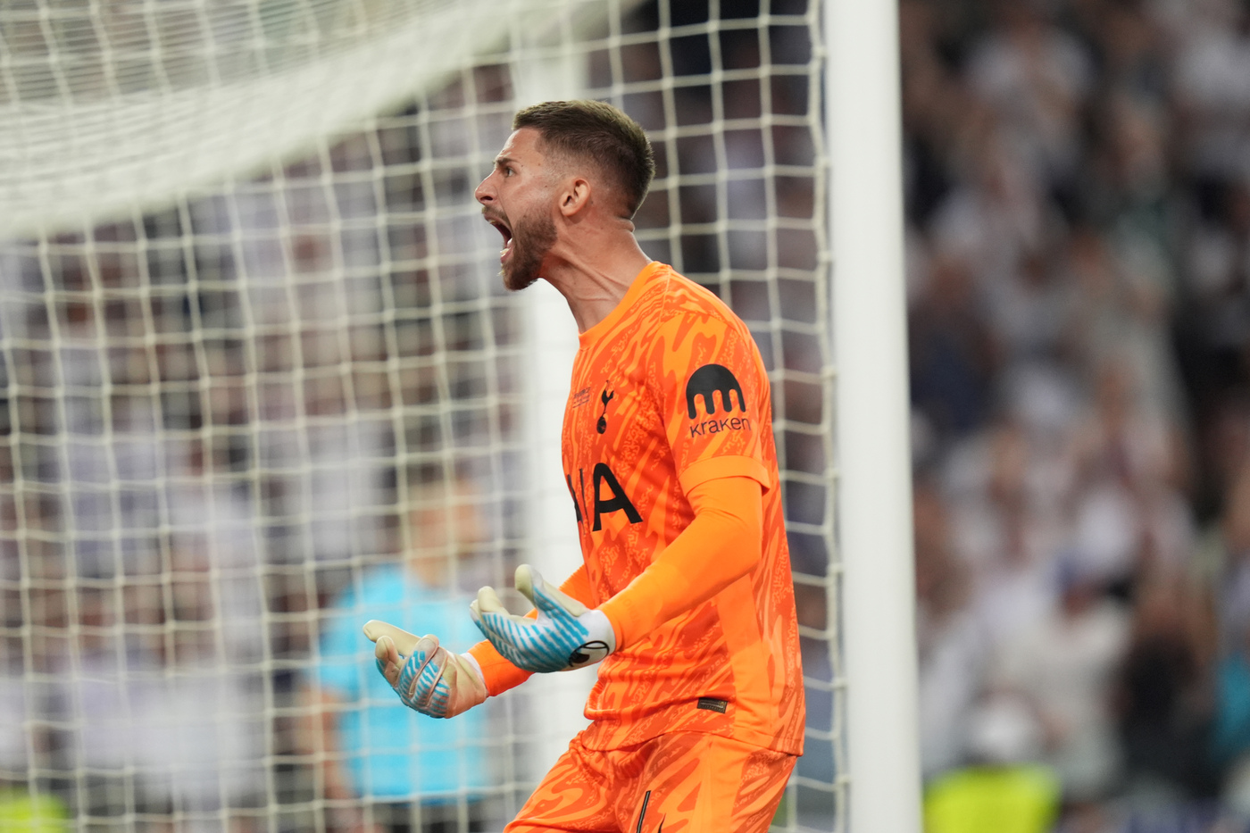 nerazzurrisiamonoi-vicario-inter-tottenham-sommer Il portiere Guglielmo Vicario in campo durante la finale di Europa League tra Tottenham e Manchester United Nerazzurrisiamonoi.it