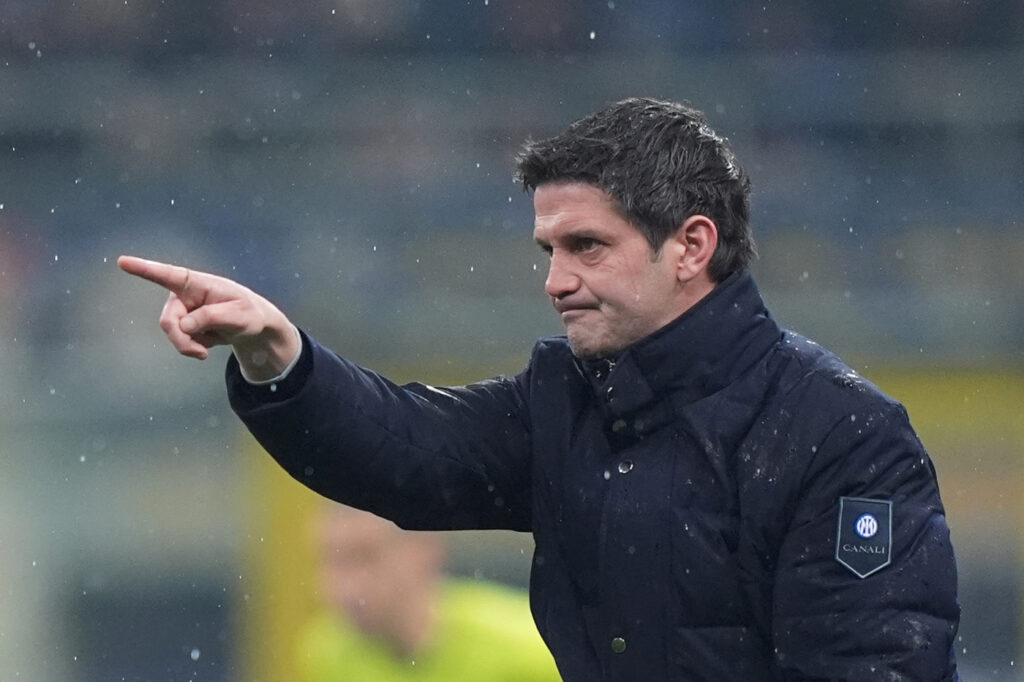 L'allenatore Cristian Chvu durante Inter-Pisa Nerazzurrisiamonoi.it