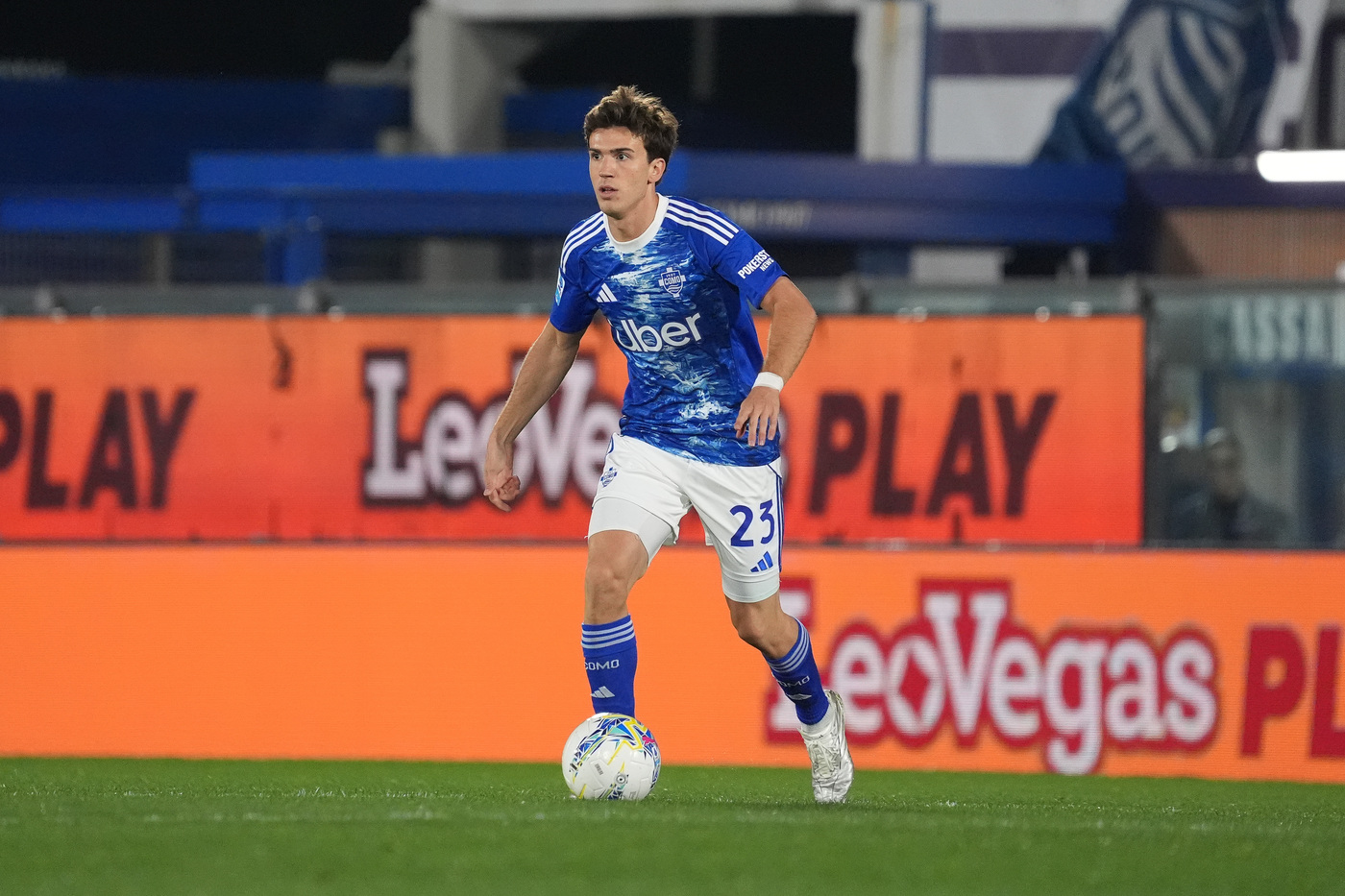 Máximo Perrone in campo per Como Inter