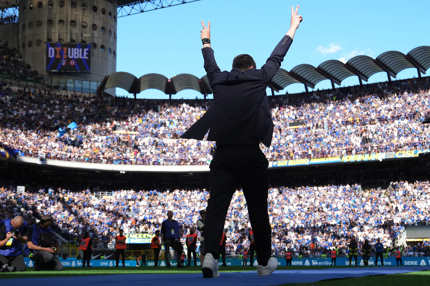 nerazzurrisiamoi-qui-appiano-e-finita-tutti-in-vacanza